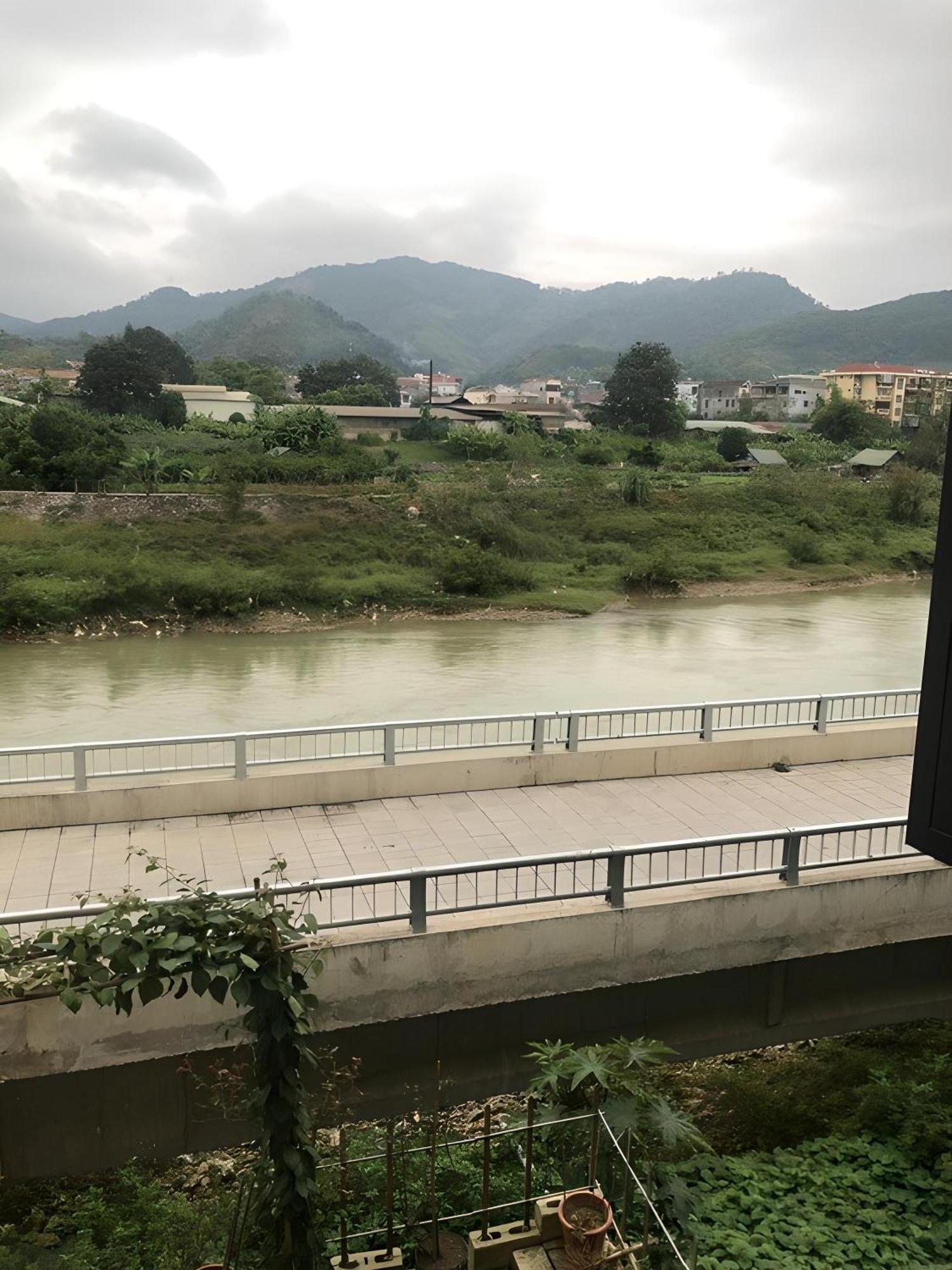 Tit Mit Homestay กาวบั่ง ภายนอก รูปภาพ