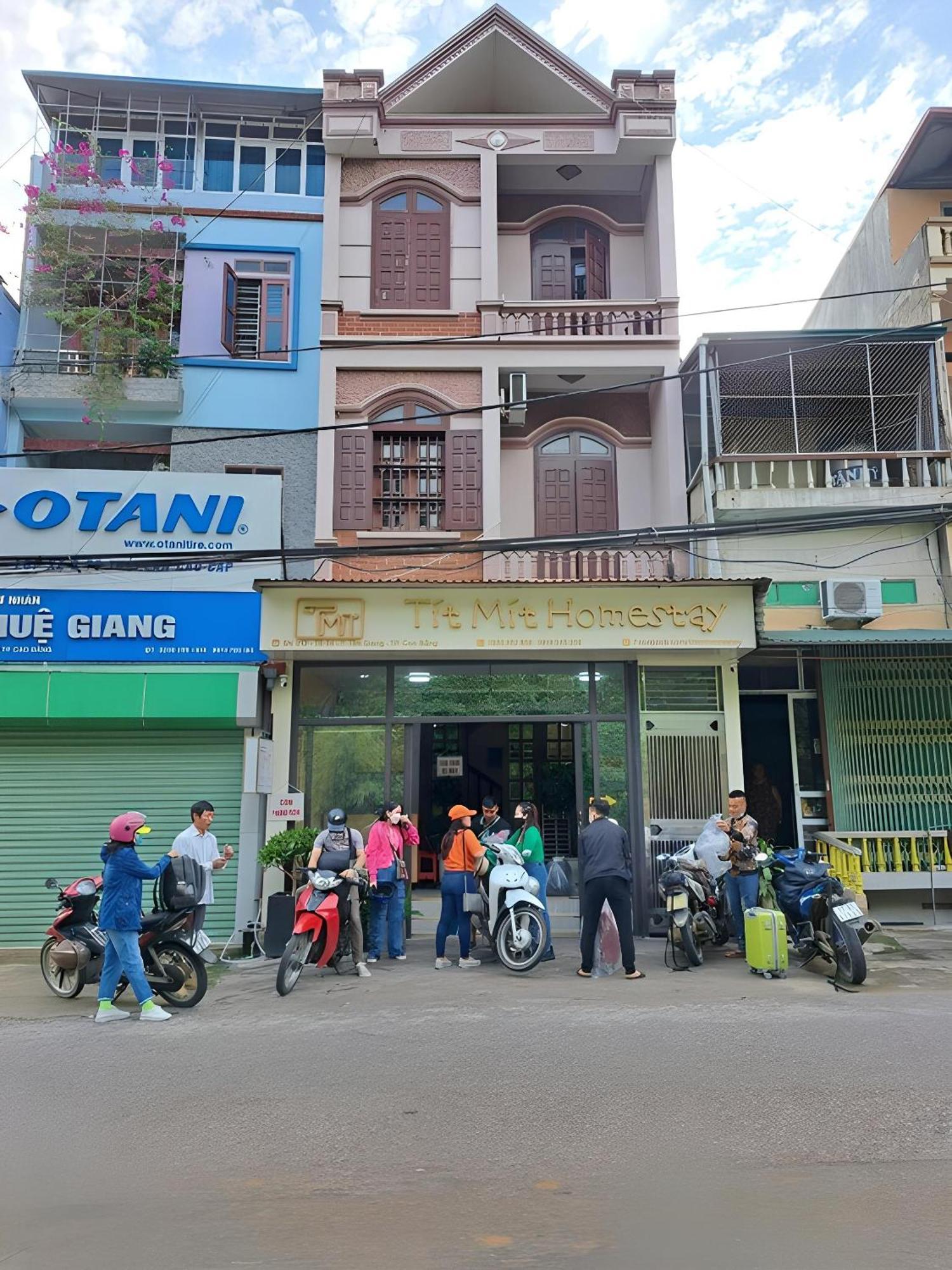 Tit Mit Homestay กาวบั่ง ภายนอก รูปภาพ